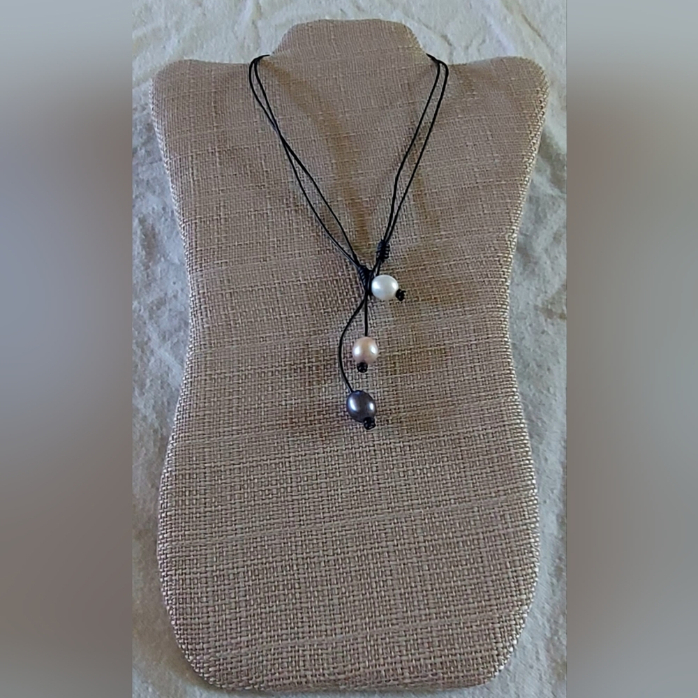 Handmade White, Light Pink & Peacock Pearl And Black Leather 2-Way Necklace